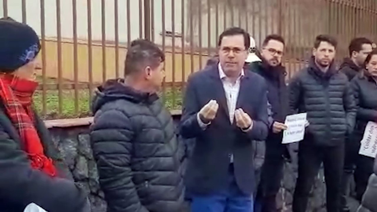 Moradores se unem em protesto contra localização do Centro POP