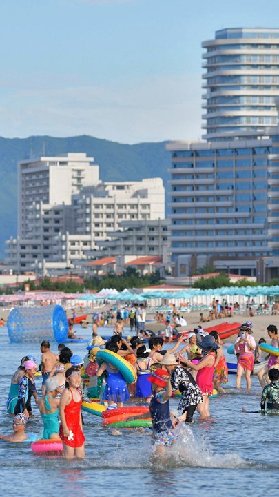 옥류관·백화점 들어선 北 리조트 개장…"황홀한 명소" 자화자찬