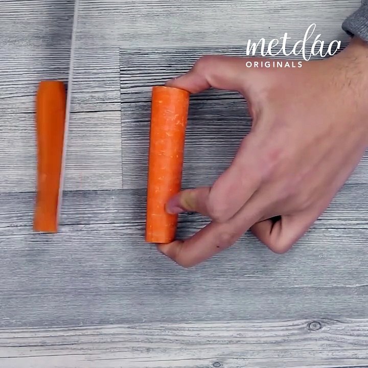 Time to learn some vegetables cutting skills!