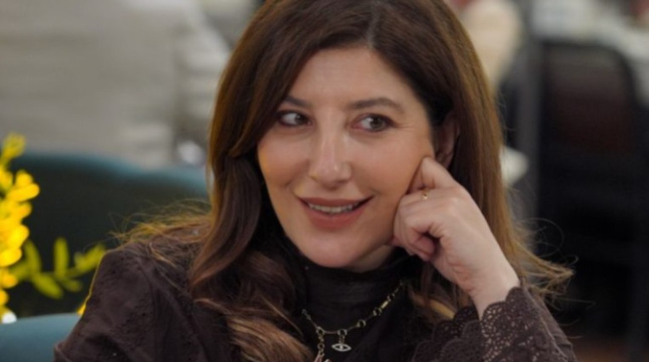 Şebnem Bozoklu, film setinde 'Üstsüz çalışıyorlar' diyerek görüntü paylaştı