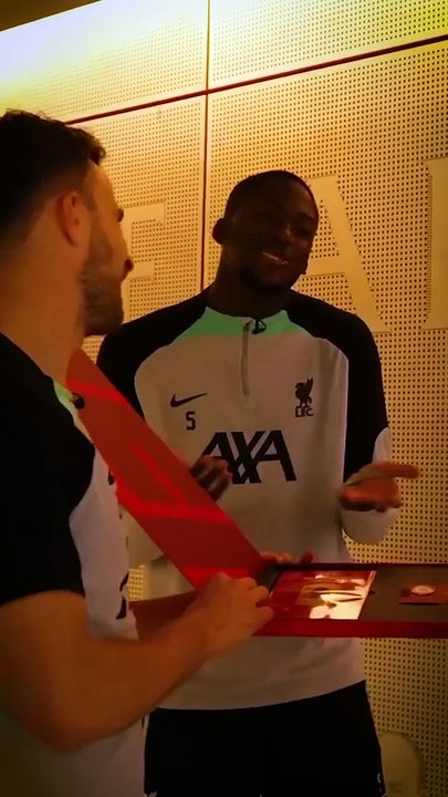 Konaté e Diogo Jota