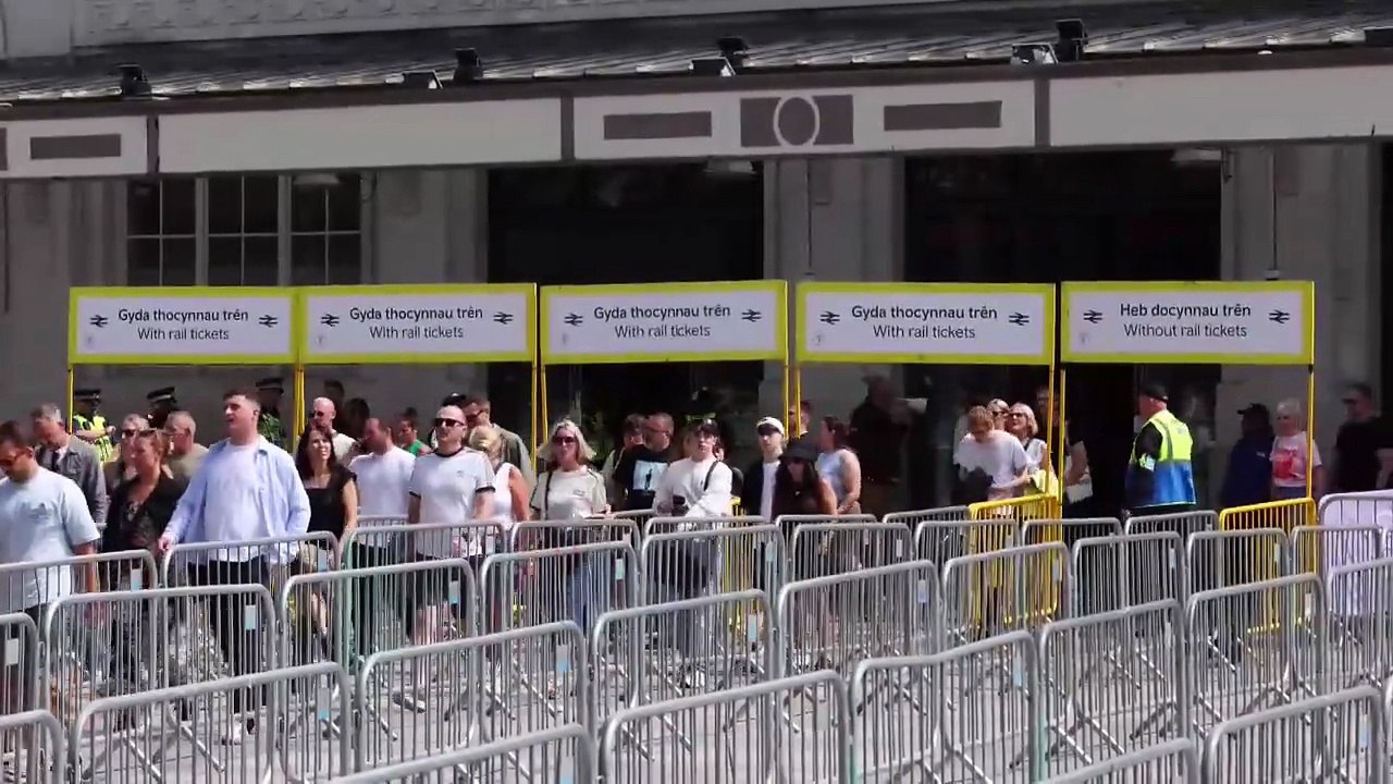 Concierto de Oasis en Cardiff