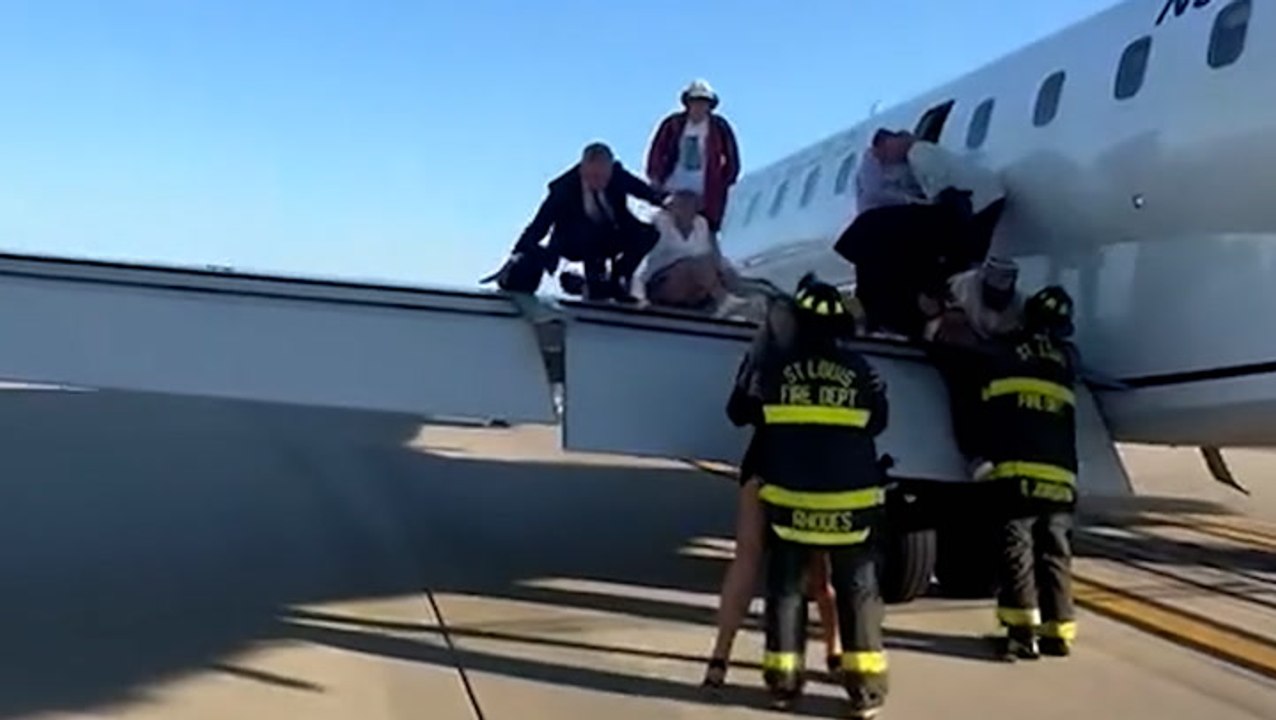 United Airlines flight evacuated after passengers smell smoke after takeoff