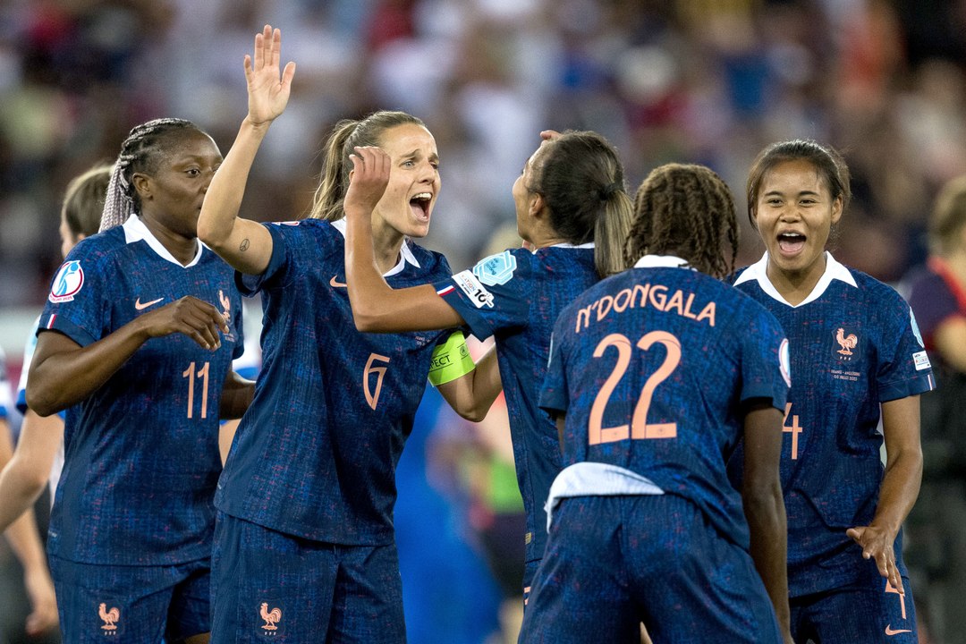 France Angleterre, 2-1 (Euro) : première réaction au camp de base