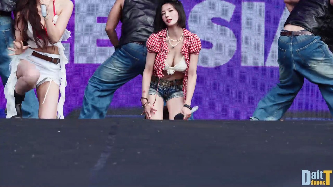 250706 권은비 KWONEUNBI 'Rumor' 4K 60P 직캠 @워터밤 WATERBOMB 2025