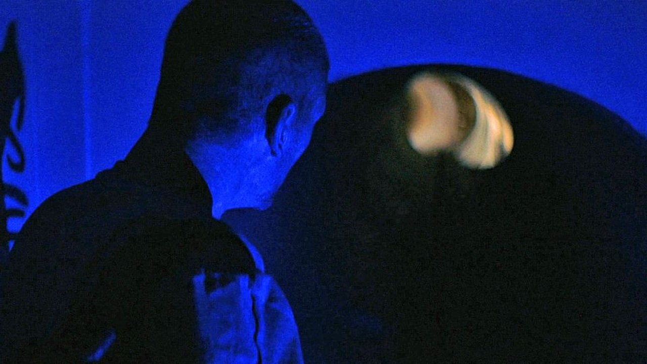 The Neon People EXTRAIT VO STFR "Le bout du tunnel"