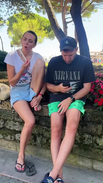 She makes money like a queen - Funny family #funny #comedy #couple #family