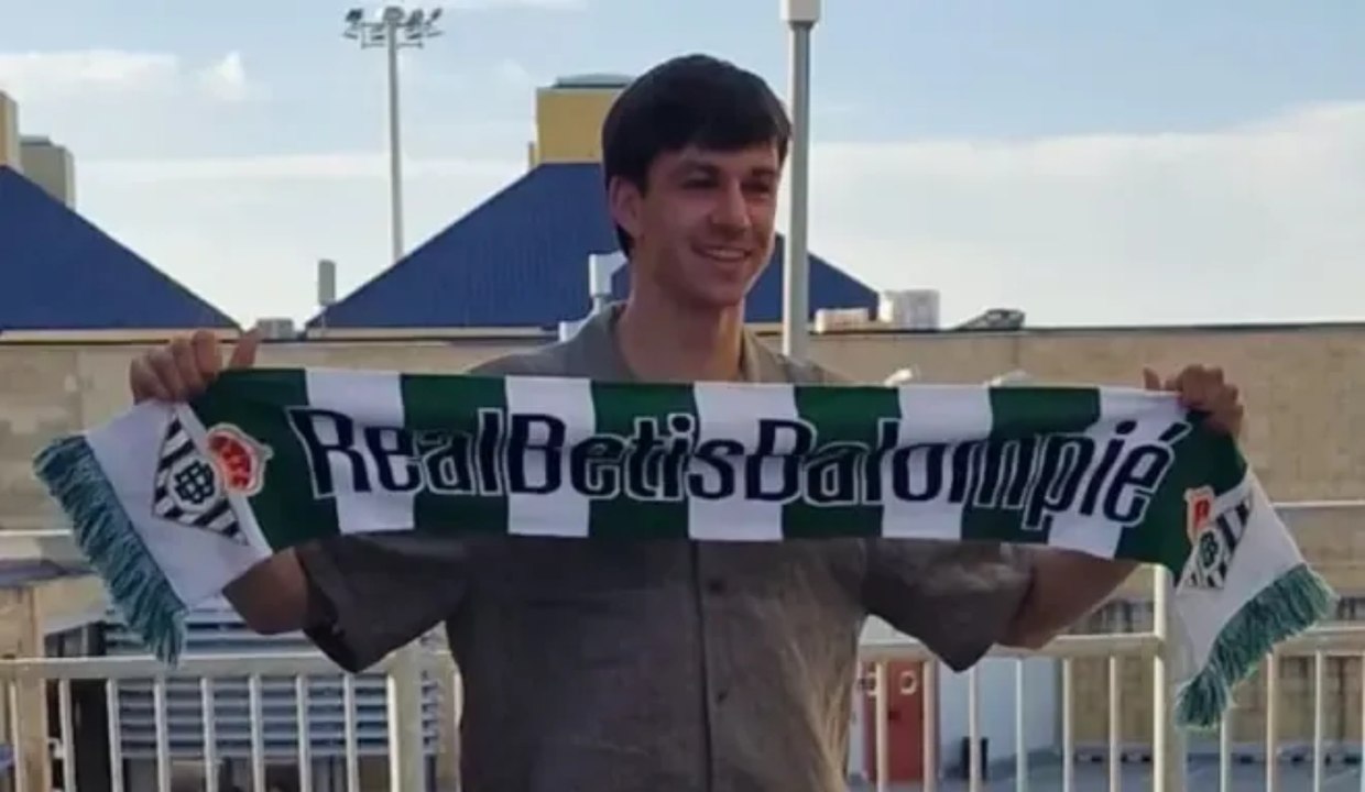 Petit ya está en Sevilla para firmar por el Real Betis