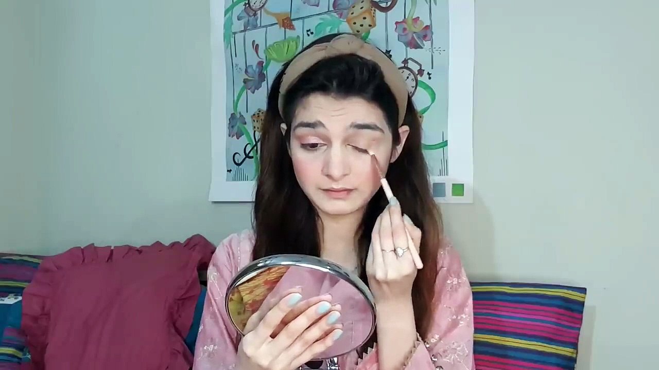 Makeup & Hairstyle - Easy bun tutorial - One brand makeup