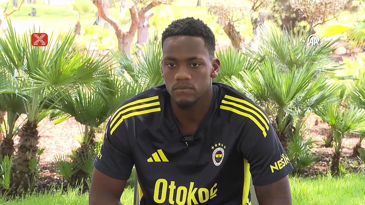 Jhon Duran: "Ne Osimhen benden iyi, ne ben Osimhen'den"