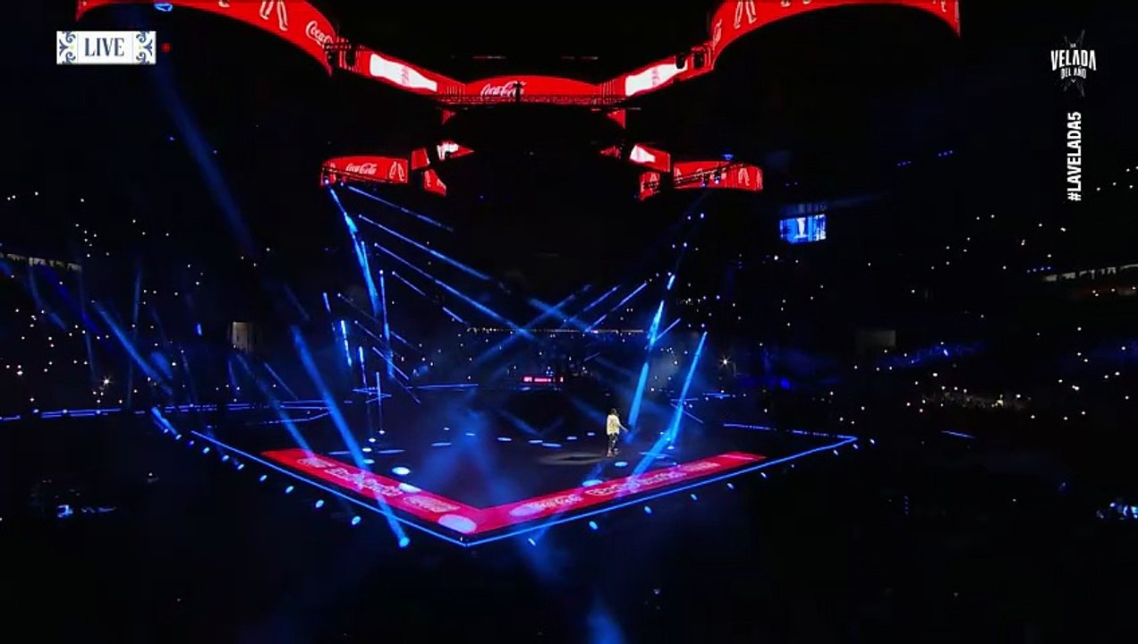 Eladio Carrión puso a saltar a toda La Cartuja durante La Velada del Año 5