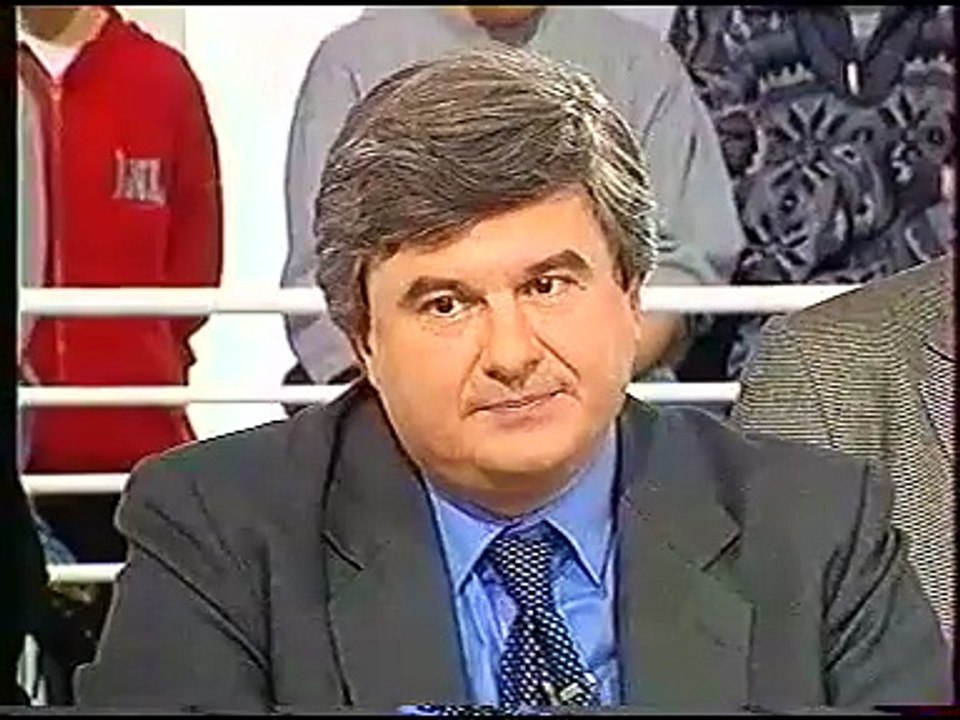 Piques et polémiques | show | 2000 | Official Clip