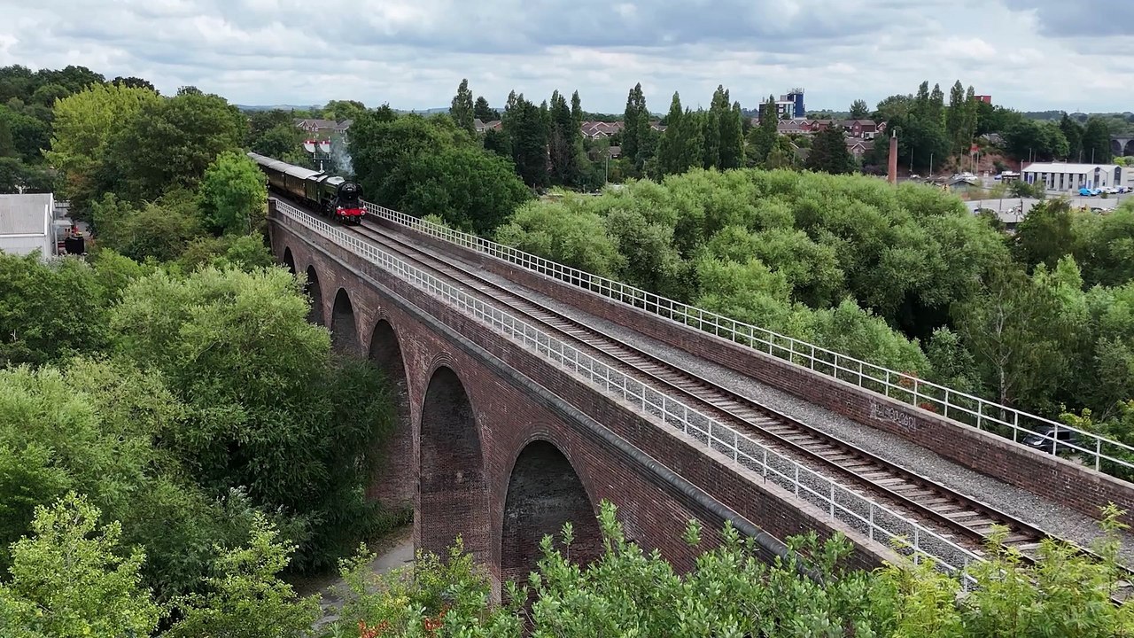 Flying Scotsman steams over Falling Sands Viaduct (Video: Chris Edwards)