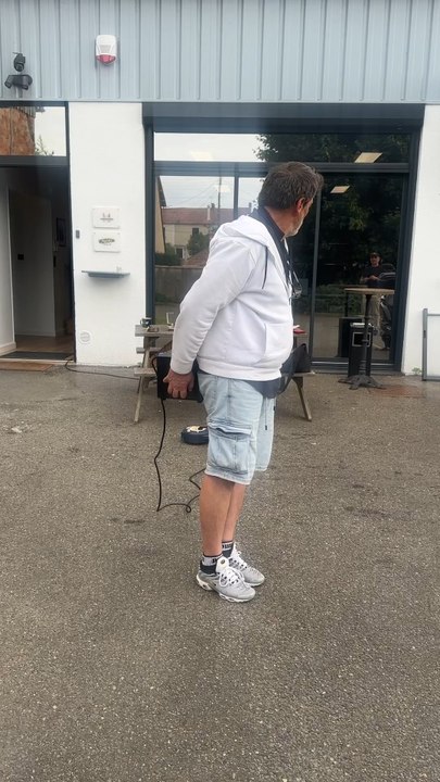 📽️🎬 Quand tu joue avec une machine à eteincelle