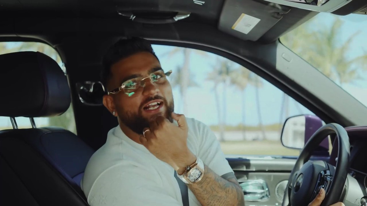 Karan Aujla - COURTSIDE (Official Music Video)