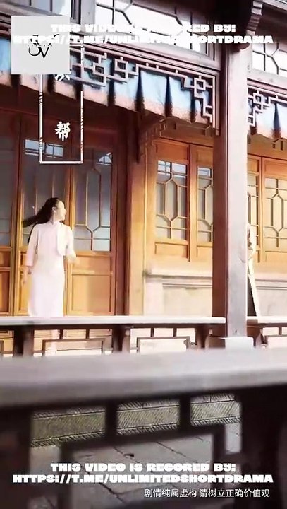 THE MOLE IN SILK GLOVES