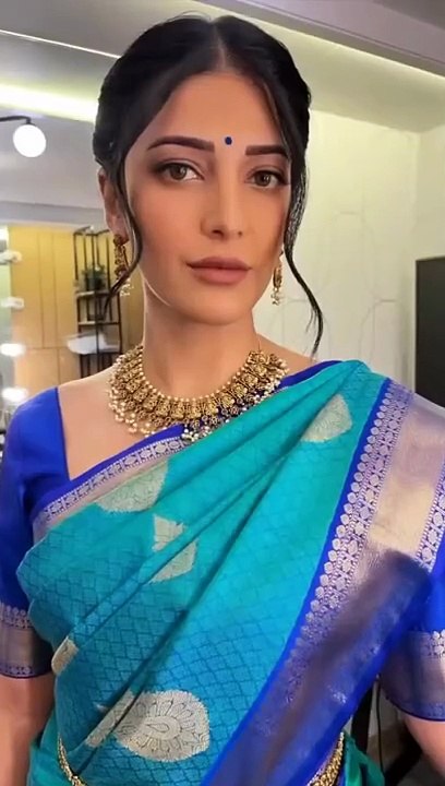 Shruti Haasan Vertical Edit Glamorous Close-Ups & Stunning Looks
