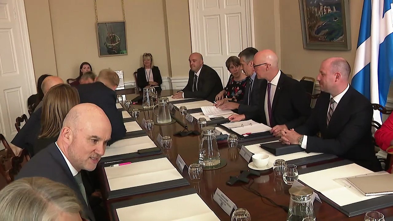 John Swinney praises Olympic champion Hoy’s cancer work