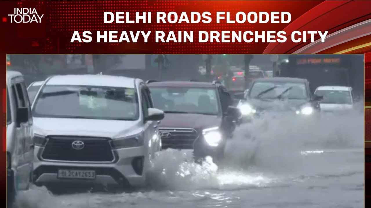 Heavy Rain Causes Waterlogging and Traffic Jams in Delhi