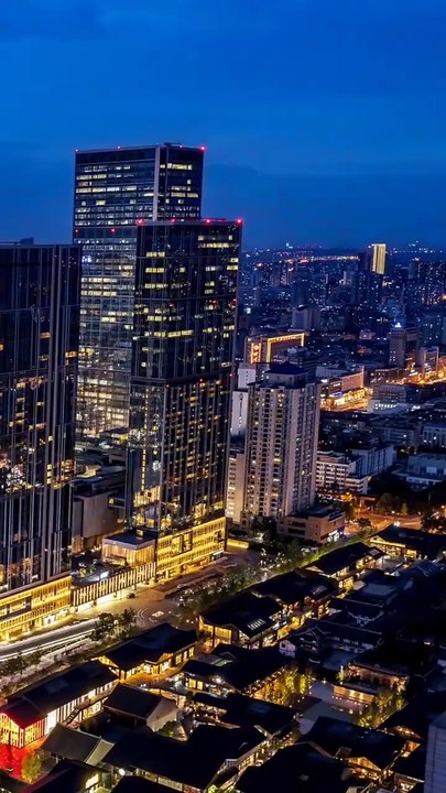 Master Fu, He Fights and Grabs _ 傅爷他又争又 P-1