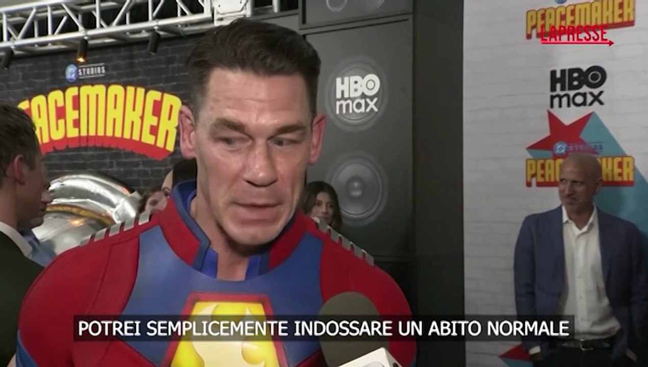 Peacemaker 2, John Cena in "costume" alla premier della seconda stagione