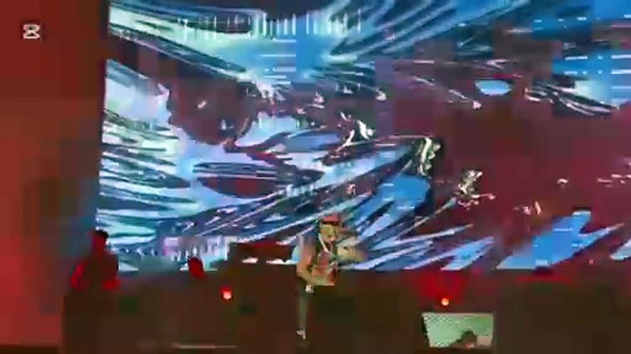 Red Valley, Lazza infiamma il Volcano stage