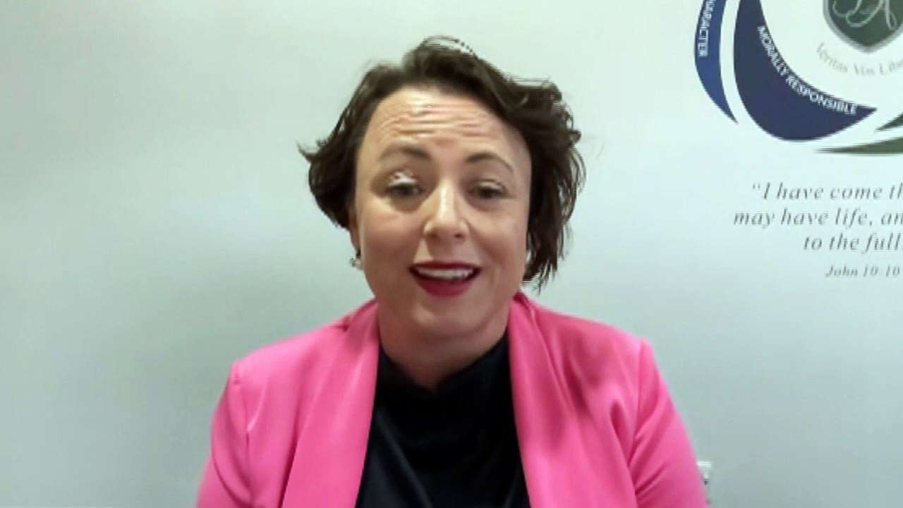 Govt committed to closing asylum hotels