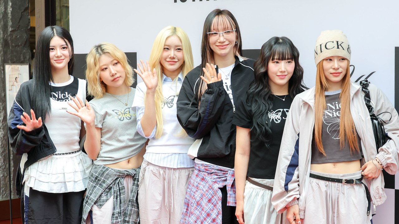 베베(BEBE), 닉앤니콜 론칭 10주년 포토월 #베베 #bebe #바다 #닉앤니콜