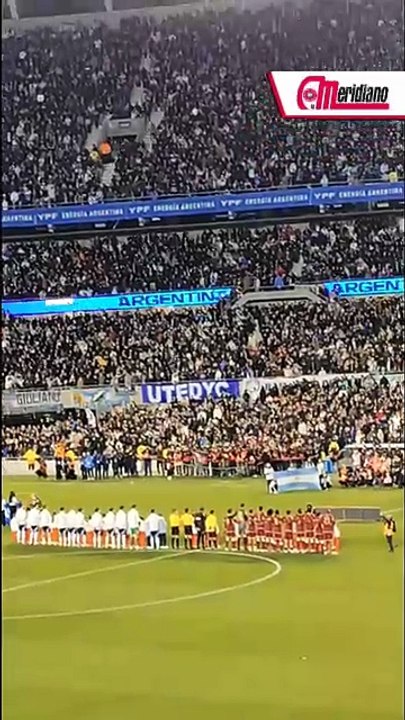 Gloria al Bravo Pueblo desde el Estadio Monumental en Buenos Aires