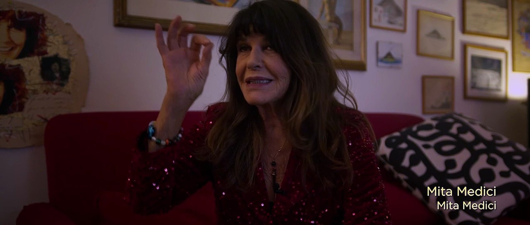 Mita Medici racconta l'incontro con Franco Califano: la clip esclusiva di "Nun Ve Trattengo"