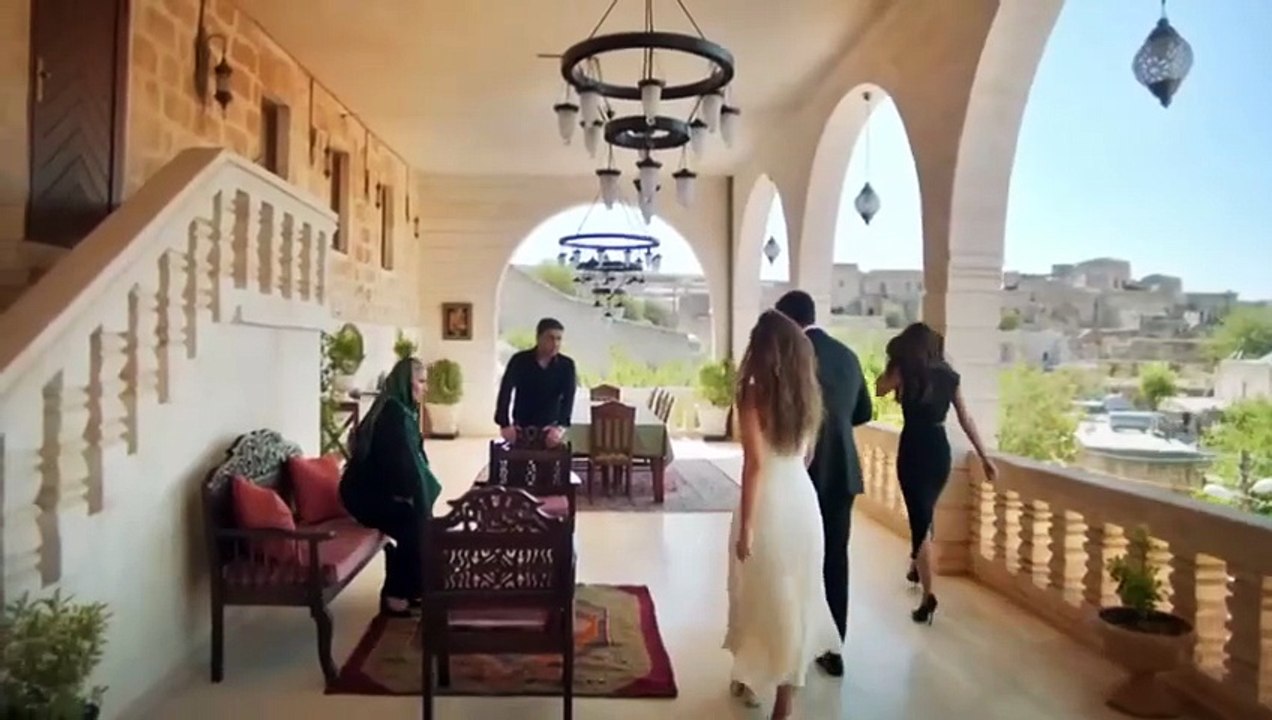 Uzak Sehir  Episode 29 Bölüm