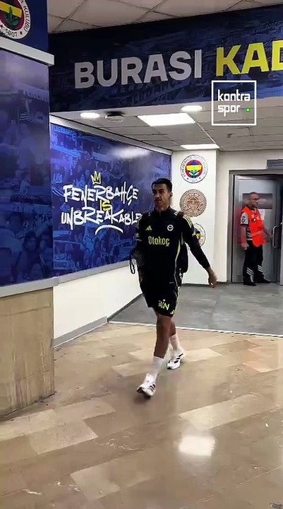 Hatalı gol yiyen İrfan Can Eğribayat, üzgün ayrıldı