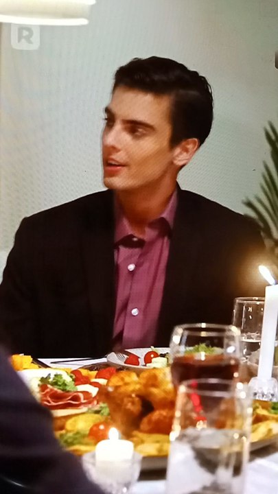 My Playmate In Bed Is A Billionaire (2)