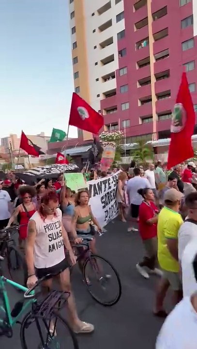 Fortaleza: população manifesta contra PEC da Blindagem