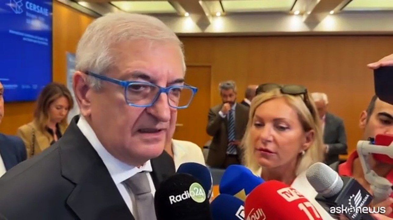 Foti: tutti dovrebbero applaudire Meloni, opposizione ciarliera