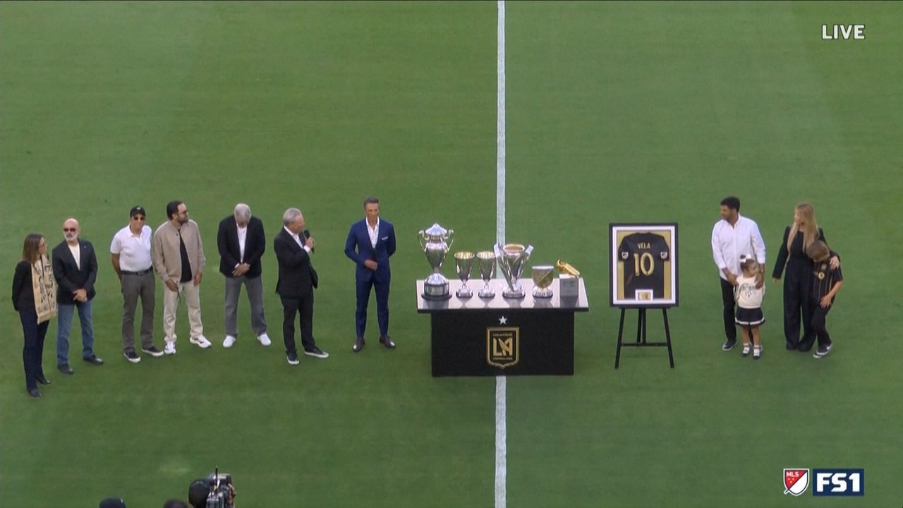 El emotivo homenaje de LAFC a su leyenda, Carlos Vela