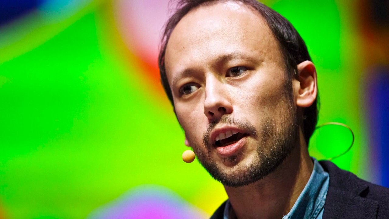 Spotify founder Ek steps down as CEO to focus on strategy