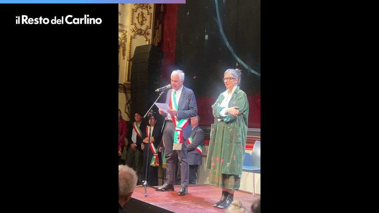 Francesca Albanese al Valli con il sindaco di Reggio: "Continuerò a essere divisiva". Il video