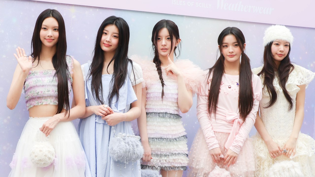 아일릿(ILLIT), 시선 사로잡는 예쁨 #아일릿 #illit #윤아 #민주 #모카 #원희 #이로하