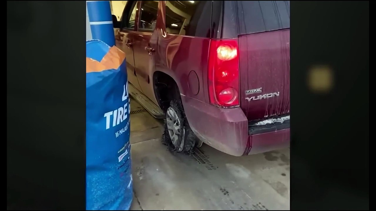 Warning-Light Disco & Differential Fireworks: 1 Car, 9 Catastrophes