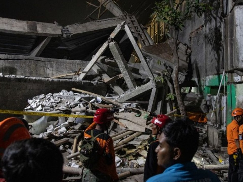 Drama in Indonesien: Schule stürzt während Unterricht ein
