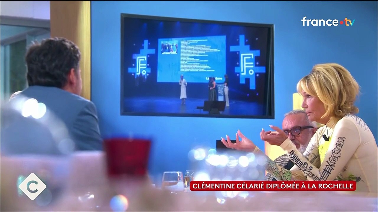 Clémentine Célarié dans C à Vous, capture d'écran France 5