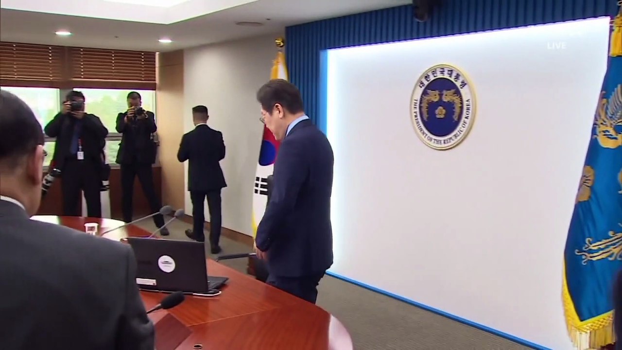 쉬라는 거야 말라는 거야…이 대통령 본심은?