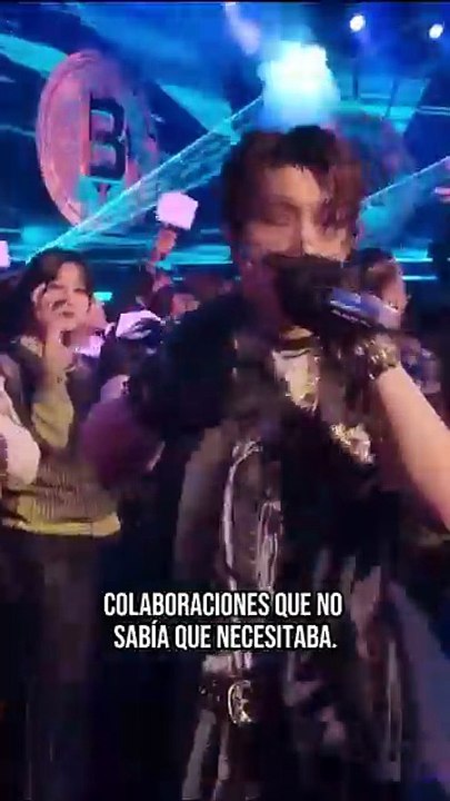 ATEEZ haciendo reggaeton