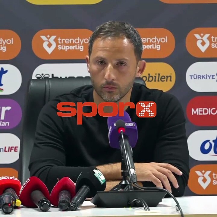 Domenico Tedesco: 'Taraftarın Hakkı Isıklamak' – Fenerbahçe'nin Samsunspor Maçı Değerlendirmesi ⚽