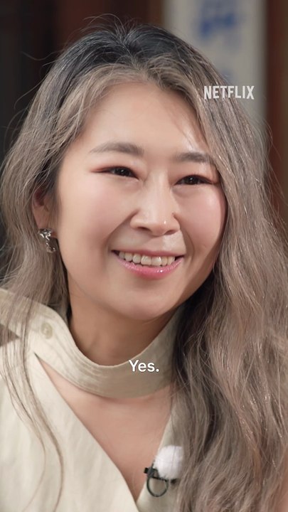 Weβre going up, up, up for this interview! Director Maggie Kang and Ahn Hyo-seop share fan questions and untold stories from behind the scenes of KPop Demon Hunters.