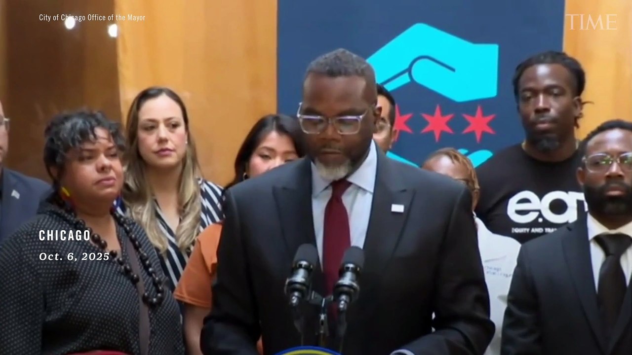 Chicago Mayor Seeks to Limit Where ICE Can Conduct Immigration Raids