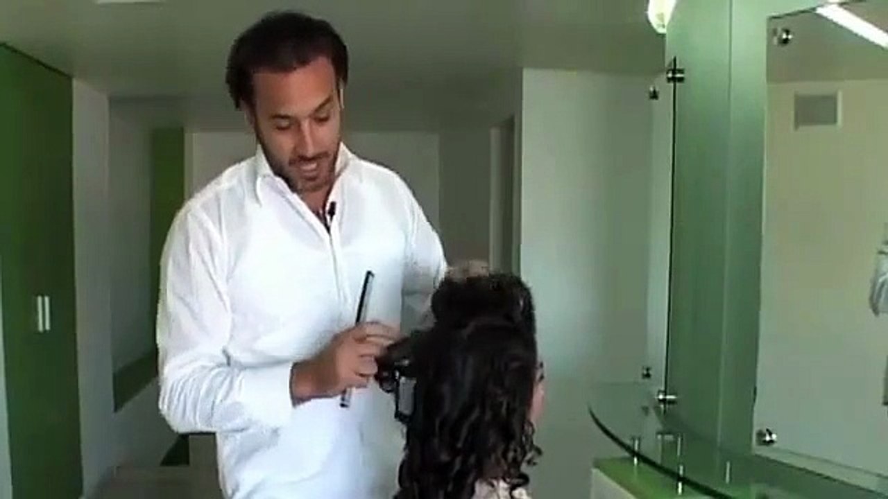 تسريحة غريبة للشعر الطويل