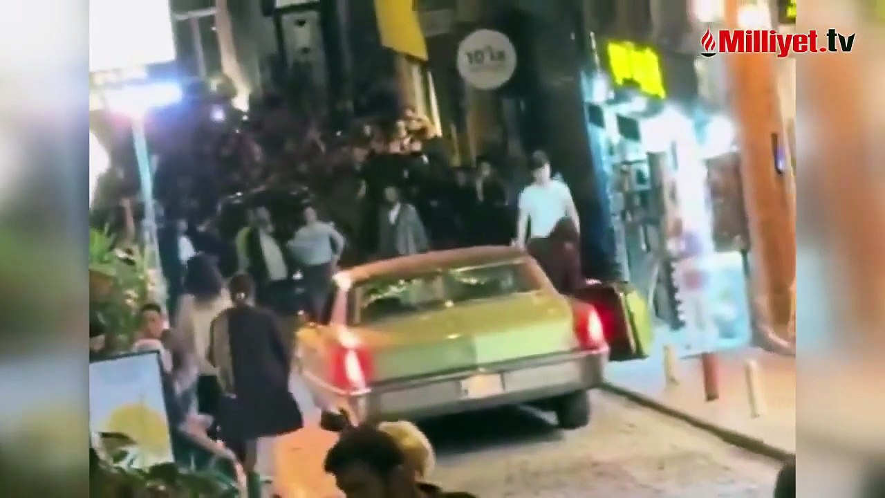 Eşref Tek kalabalığa yakalandı! Sette hayran izdihamı