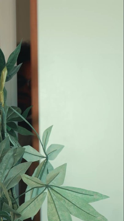 Elle a mit le point sur la table